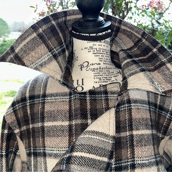 Ashley Stewart Women's Plaid Wool Blend Lined Pea Coat With Belt, Size 2X - Picture 4 of 11